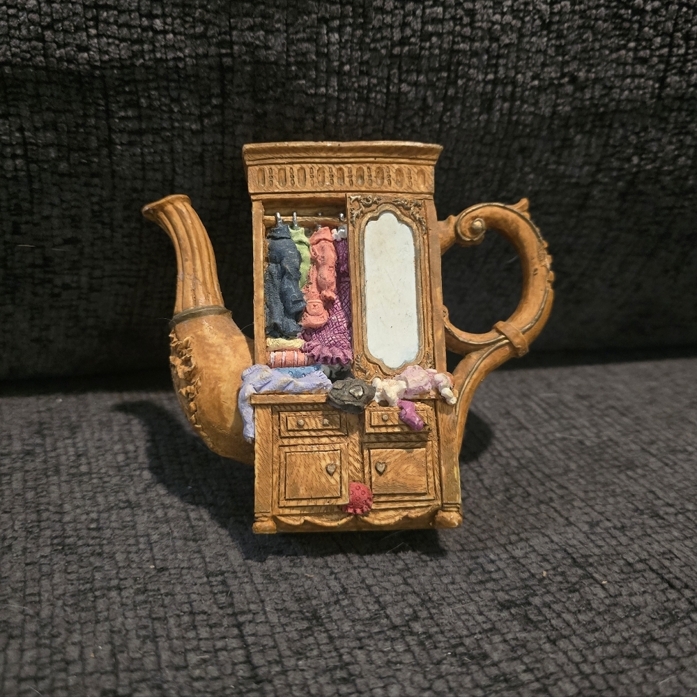 The Bombay Company | 1996 Chippendale Chest Dresser Porcelain Collectible Teapot